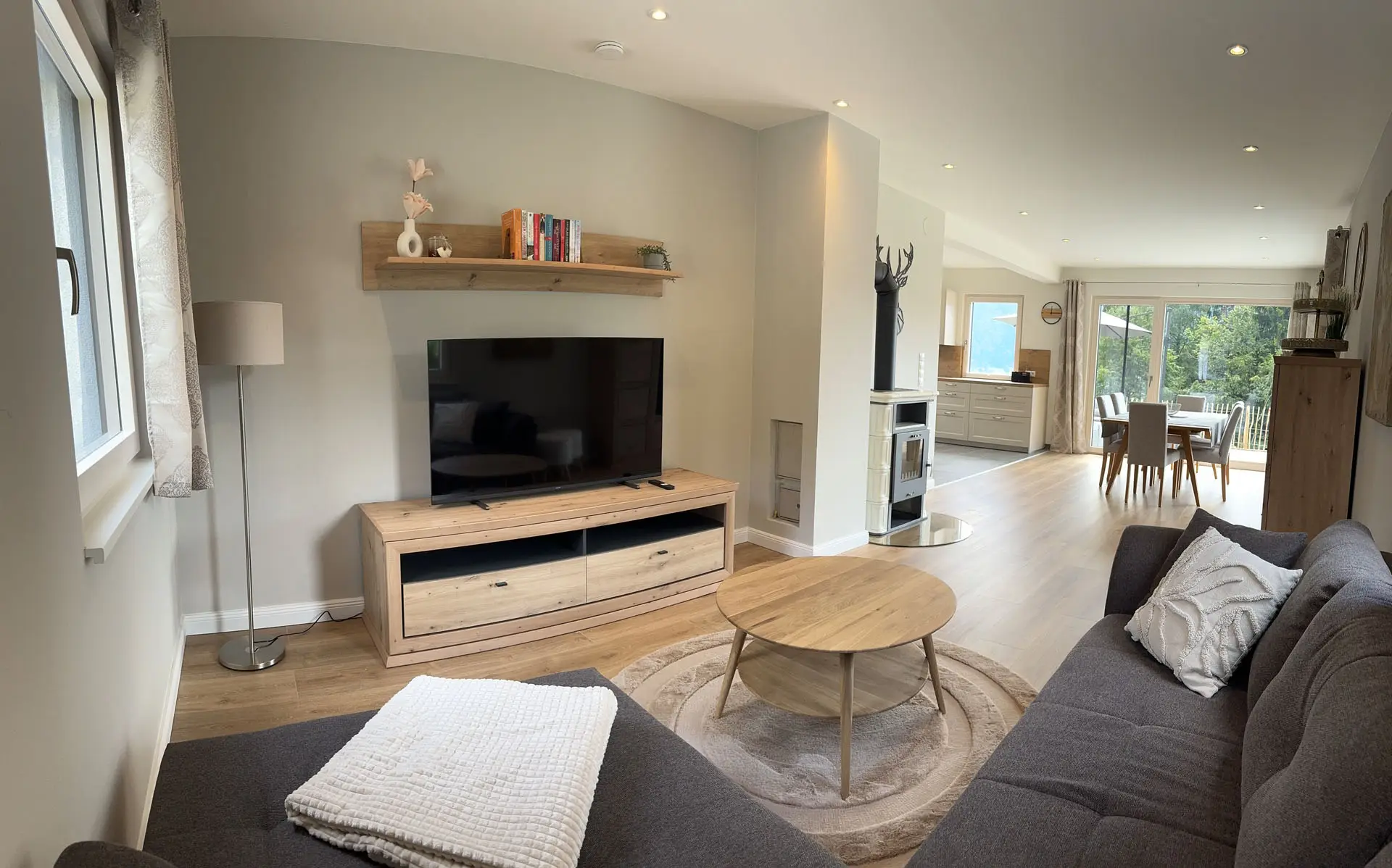 TV Ecke - Ferienhaus Almrausch